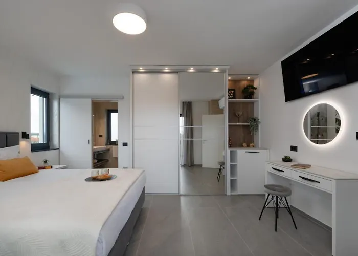 Antares By Guide Вилла Пула