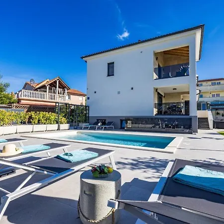 Villa Antares By Guide Štinjan