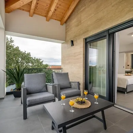 Antares By Guide Villa *