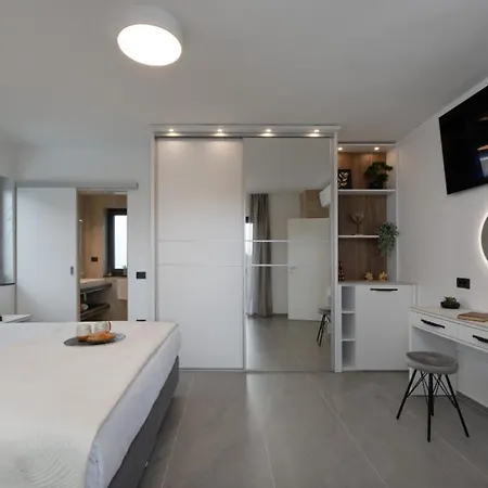 Antares By Guide Villa Štinjan