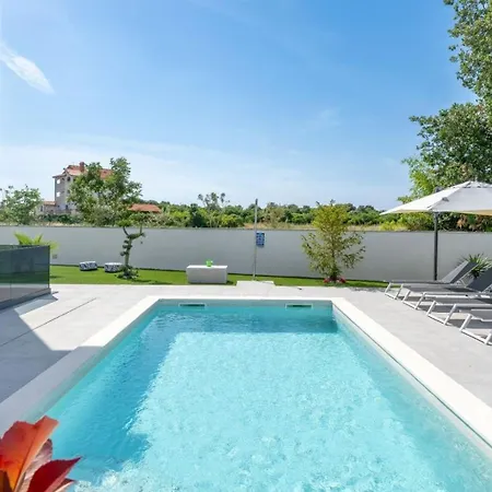 Antares By Guide * Pula